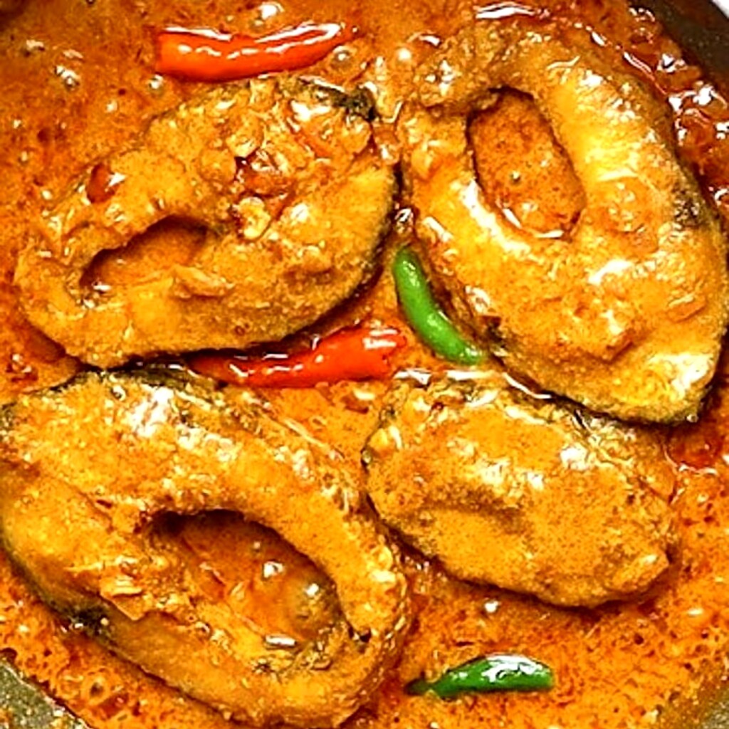 কোরাল ও টমেটো